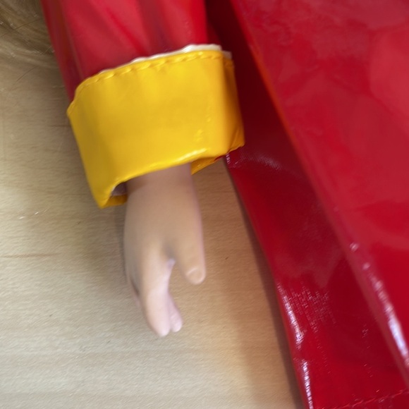 Rain shower Rachel Porcelain doll - Picture 15 of 16